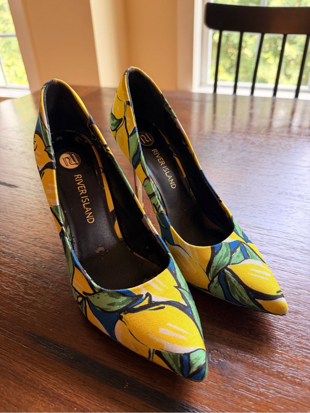 River Island Yellow & Blue Lemon-Print Pointed Toe Pumps